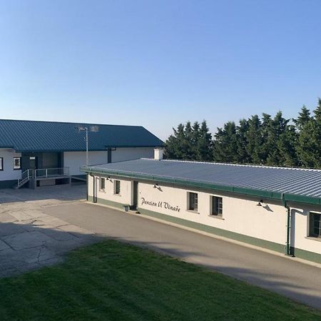 Penzion U Vinare Velke Bilovice Exterior photo